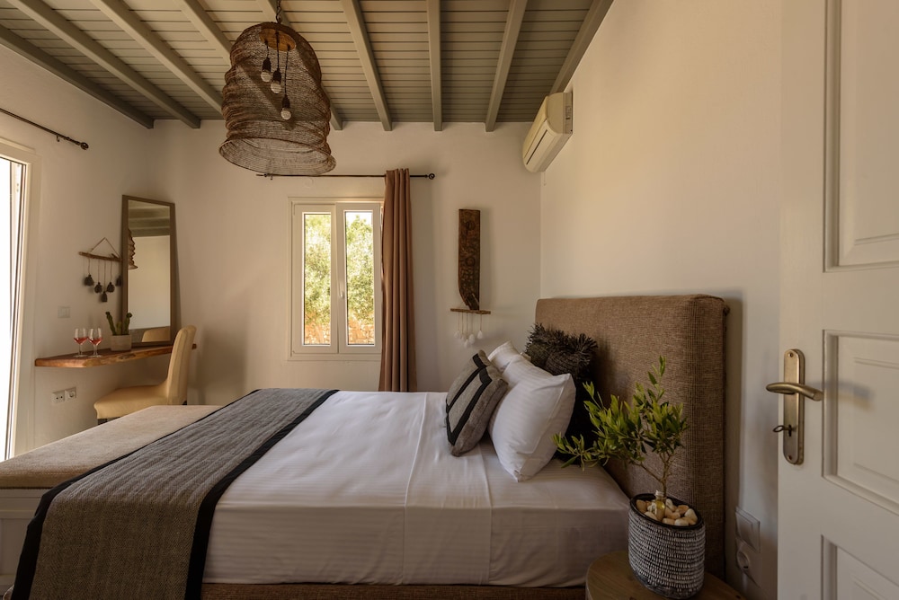 Myconian Platinum Villas