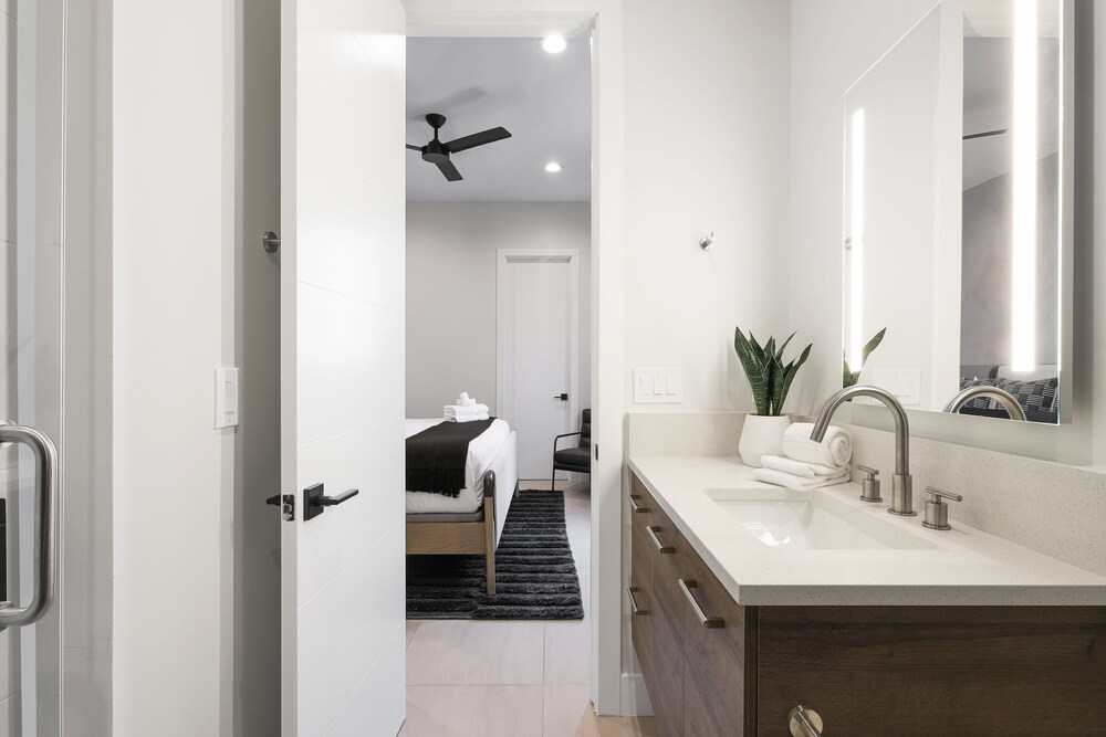 Luxe - Solstice Retreat - Heated Pools - 2 Homes