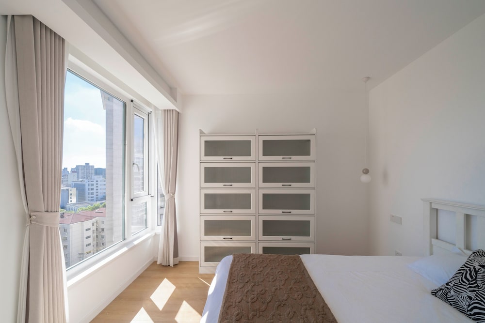 Book and Bed - Xujiahui
