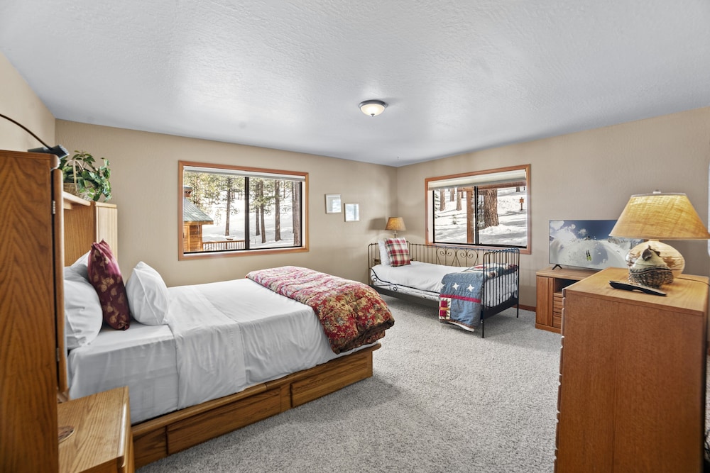 Lake Tahoe Vacations - 4 Bedroom Home at 392 Skidder Trail by RedAwning Save 10 on 3 Nights, 15 on 5 Nights! - Property Image 27