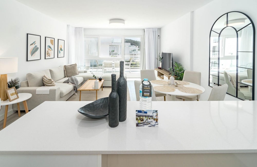 RI B2a- Relaxed Modern Flat in Benahavis