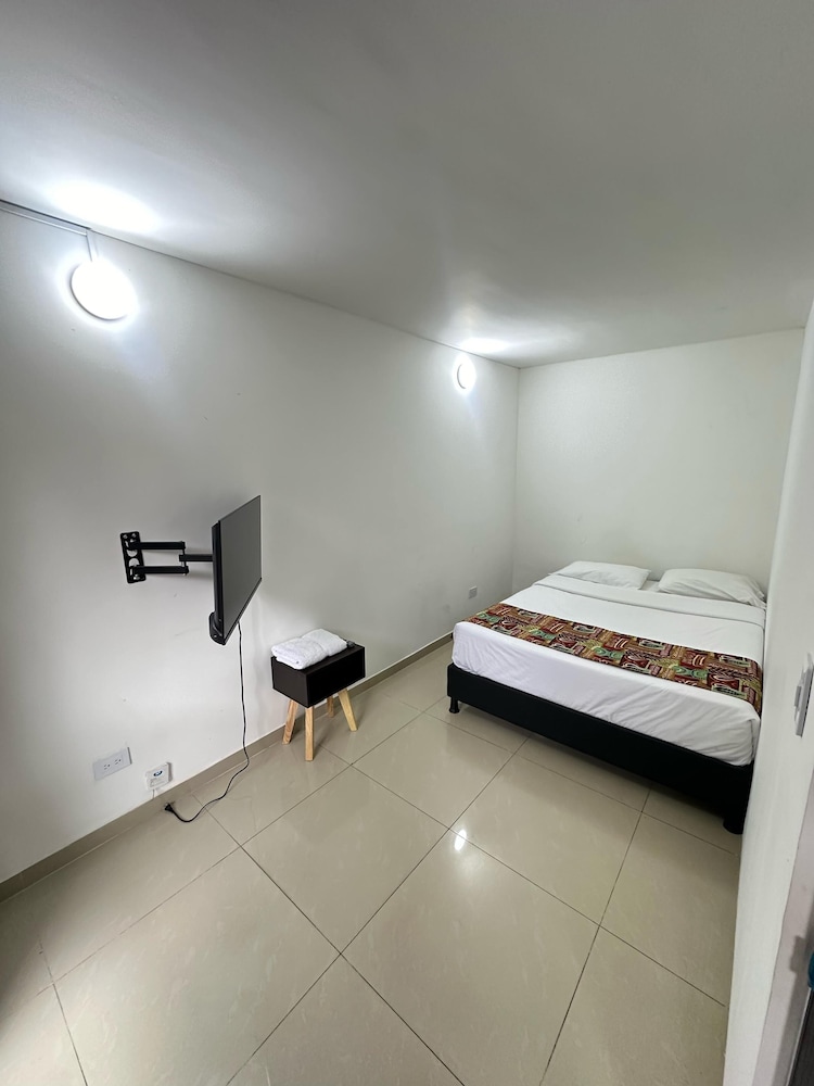 BAMUKA HOSTEL
