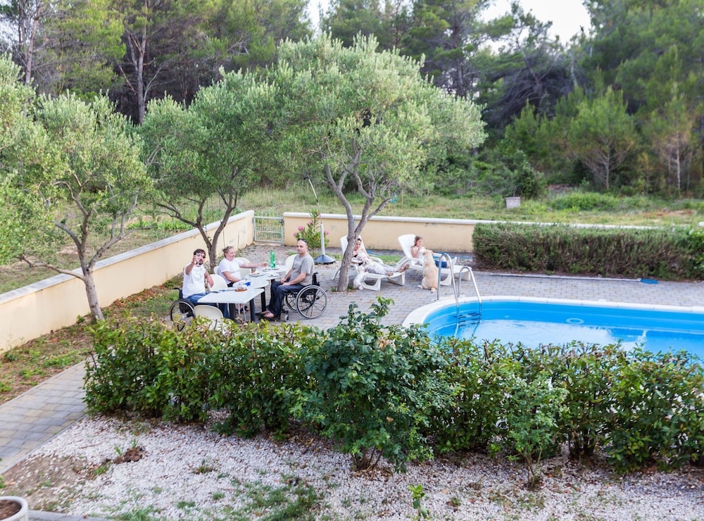 Elegant and Lavish Leisure Apartments Zadar With Outdoor Pool