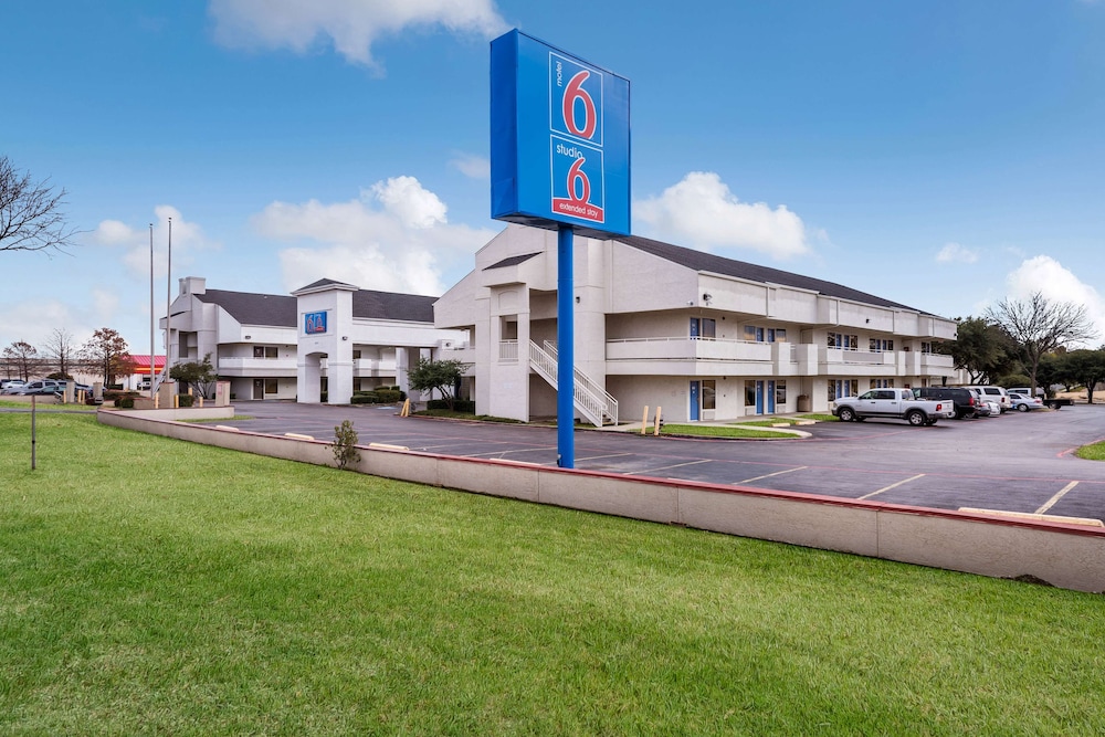 Studio 6 Irving, TX - Irving DFW Airport East