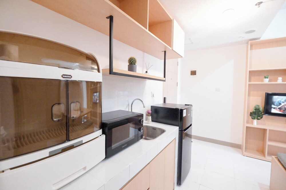 2Br (No Kitchen) Near Tokyo Hub At Tokyo Riverside Pik 2 Apartment