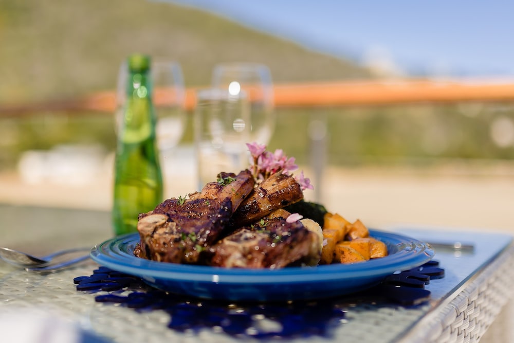 Amanzi Island Boutique Hotel