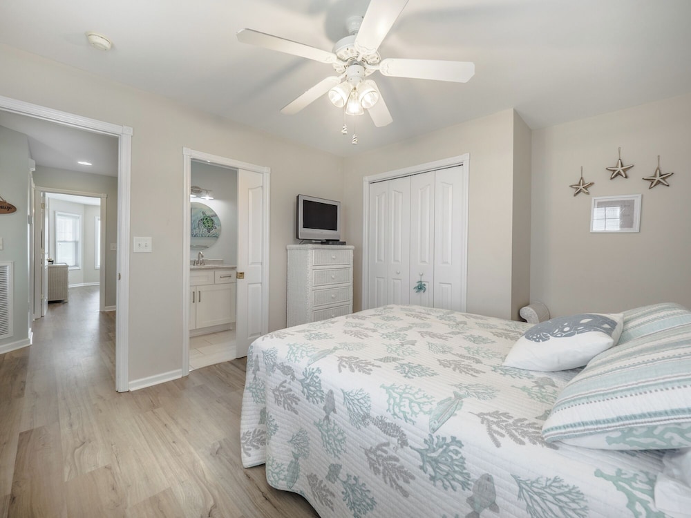 Beach, Please by Topsail Realty