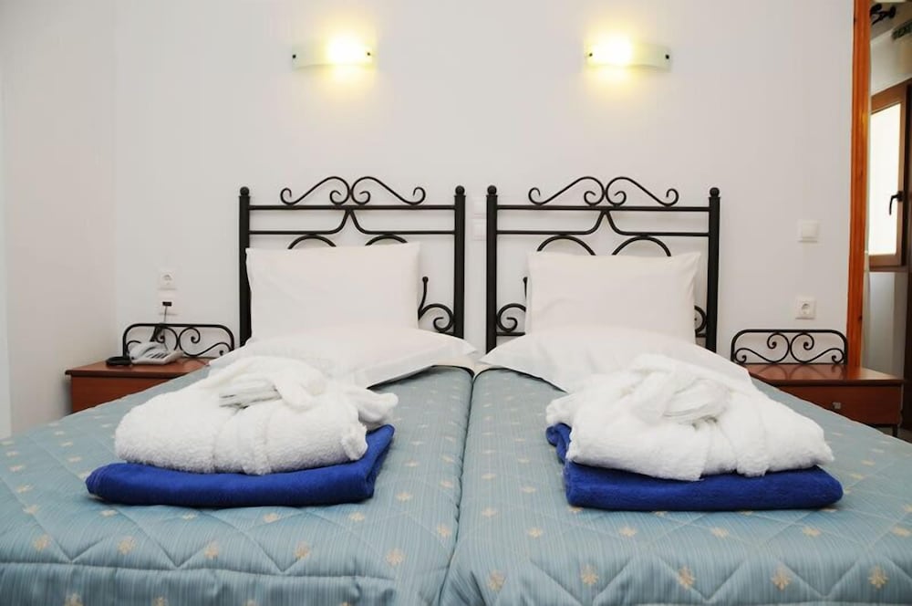 Skiathos Island Suites