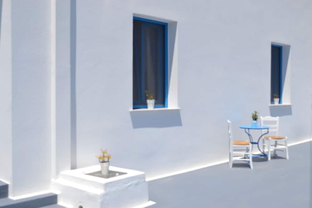 Livanios Studios