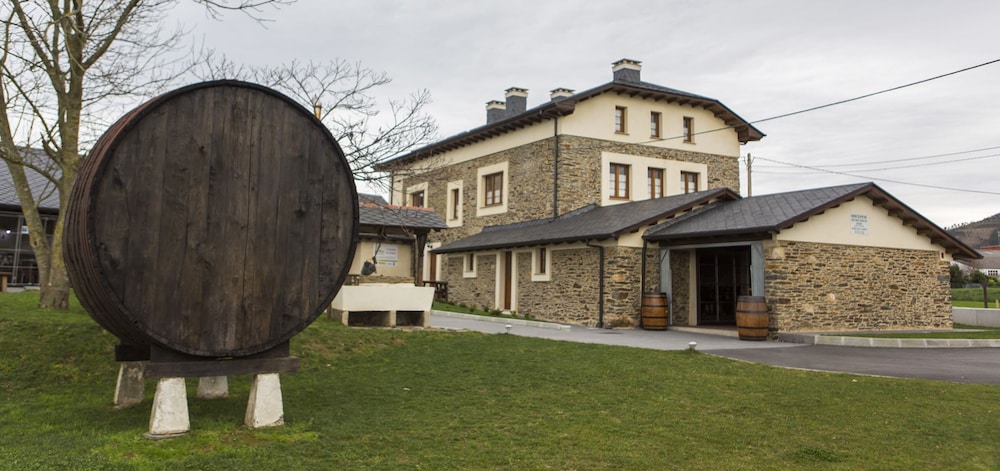 Hotel Casa Mateo - Image 1