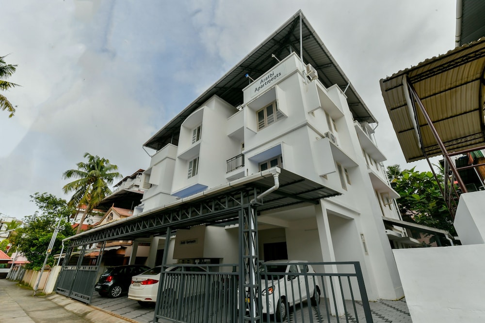 OYO 18602 Home Spacious Stay Near Lulu Mall view 3