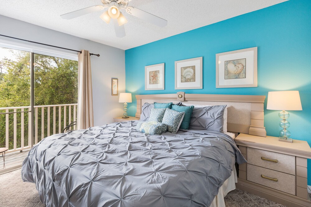 Sunrise Key by VillaDirect view 2