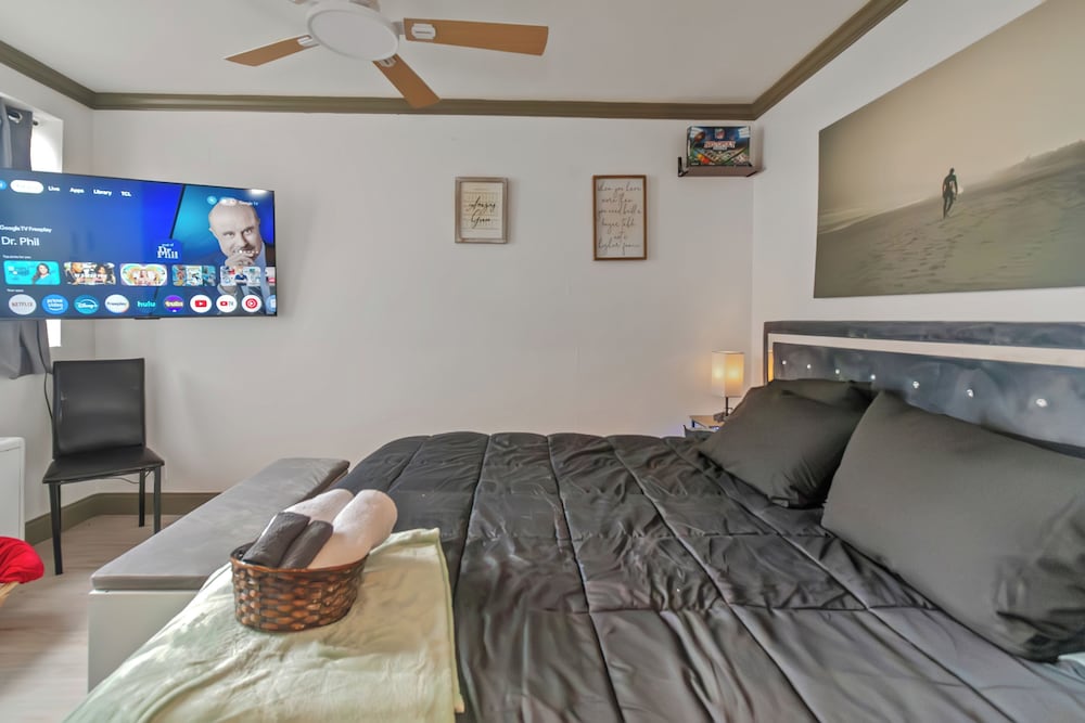 Modern 3BR Condo - Heart of ATL