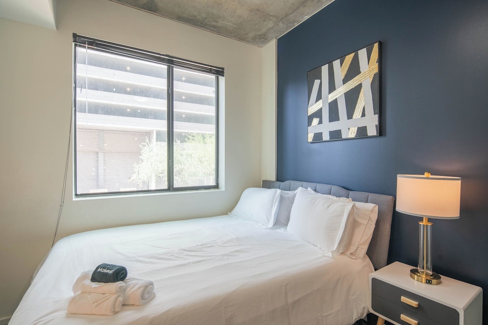 ROVE LIVING/KL - Roosevelt Point