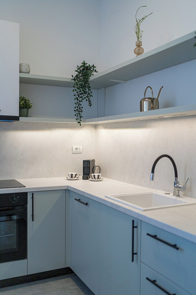 Contemporary 3-Bedroom Lofts - Modern Touches Meet Classic Elegance by Calea Victoriei