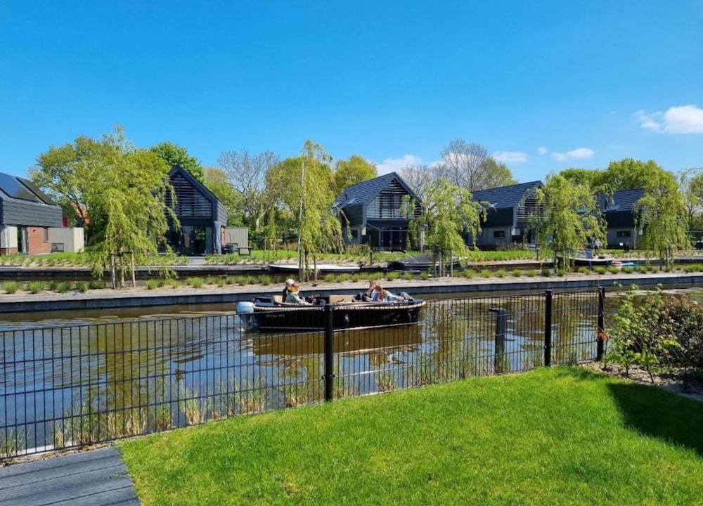 Villa in Balk With Private Jetty on Slotermeer