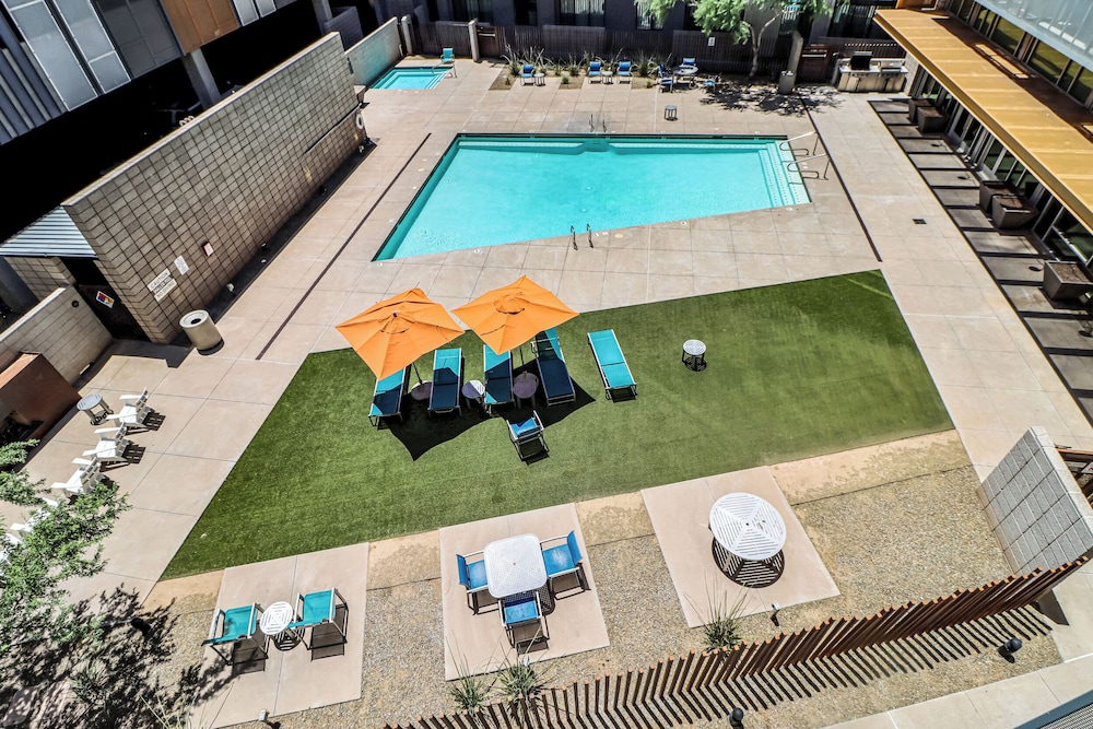 Phoenix Urban Luxury Escape