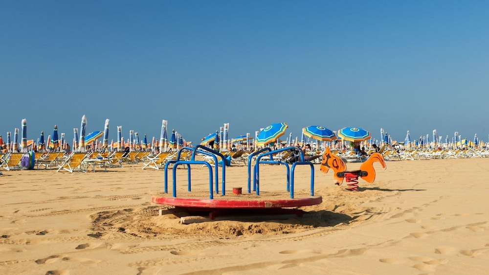 Michelangelo C-6 in Bibione view 5