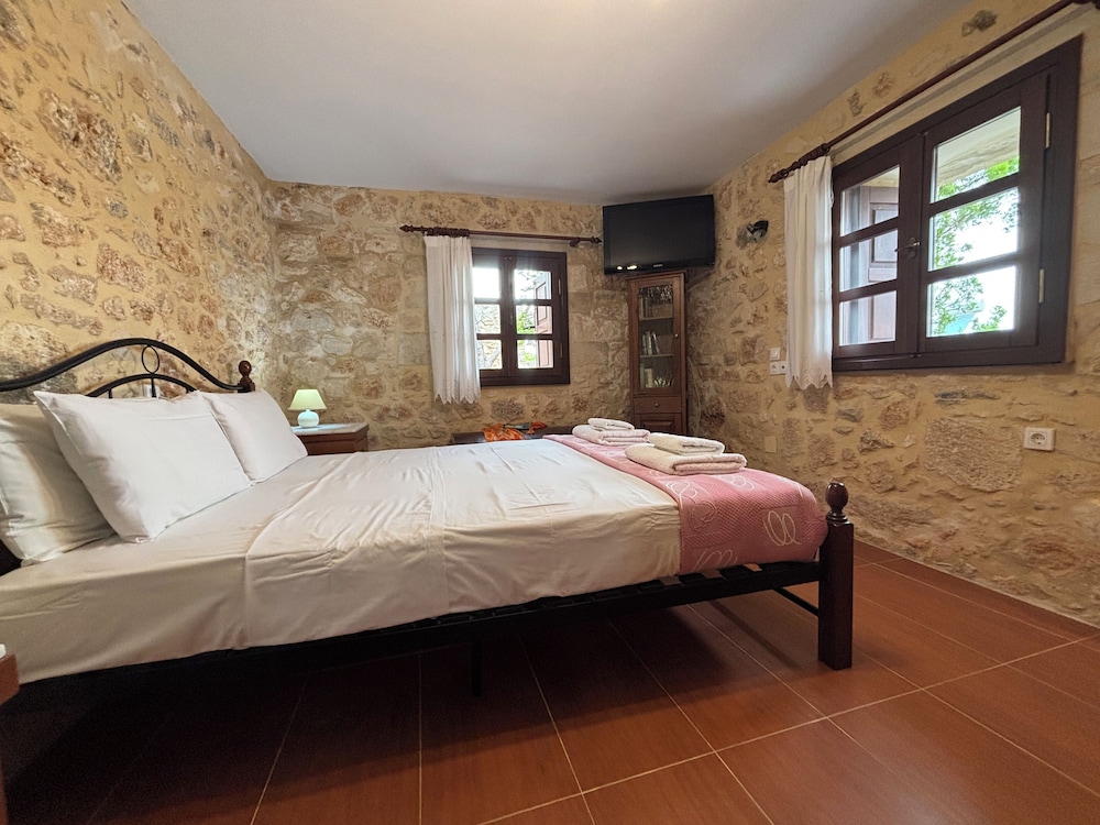 Electra Stone Suite