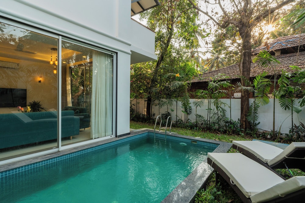 ELIVAAS Laguna Camellia | Luxe 4 BHK Villa Near Popular Beaches with Private Pool