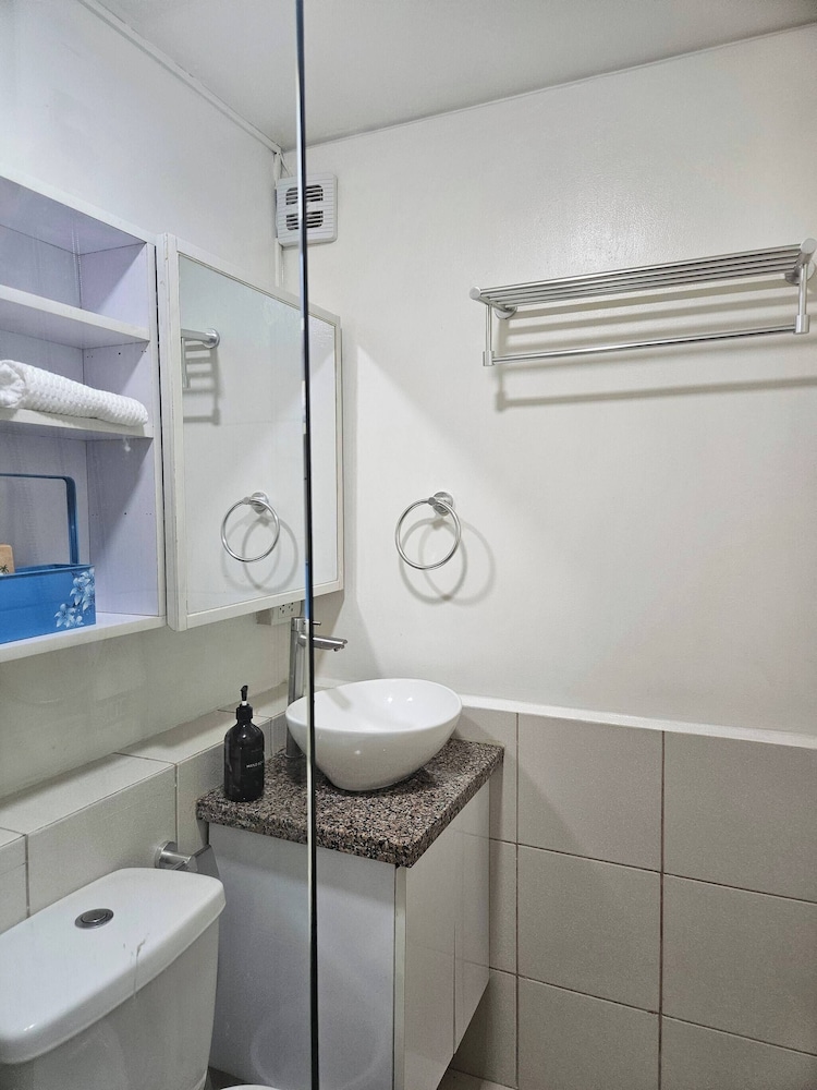 Cozy 3-bedroom Condo in Urban Deca Homes Ortigas Extension, Pasig