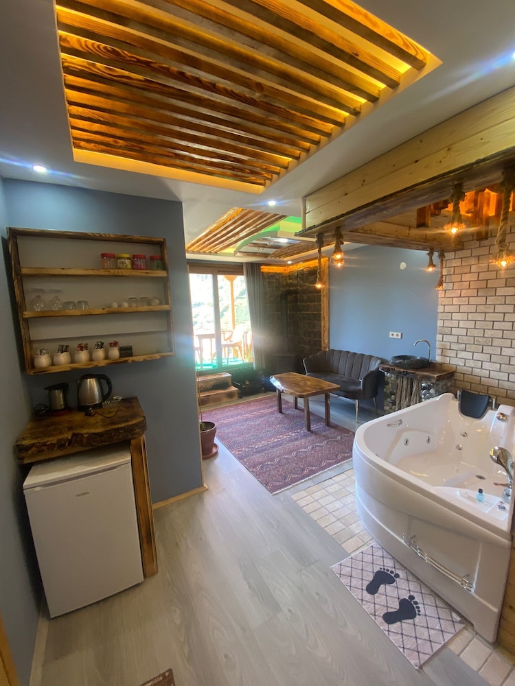 Peruma Otel Bungalov