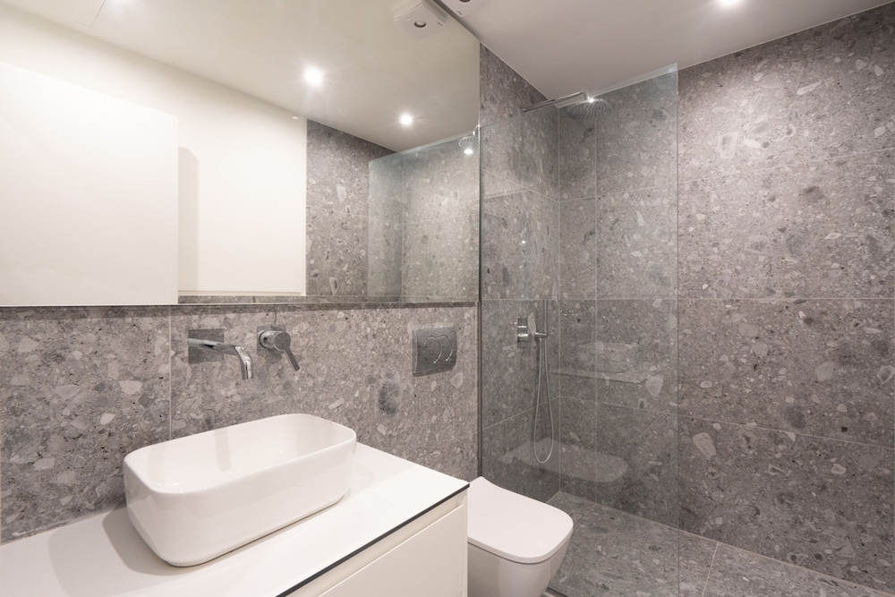 LIV Athinum 1 - Luxury Apartment 4C
