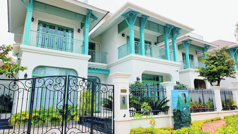 JM Tropical Villas