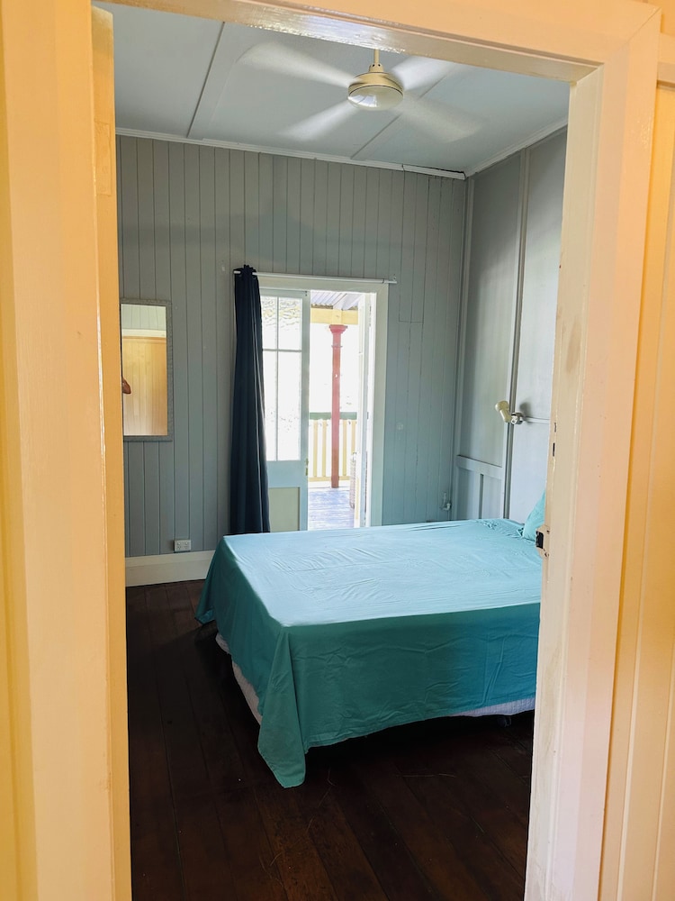 Mossman Exchange & Backpacker Resort
