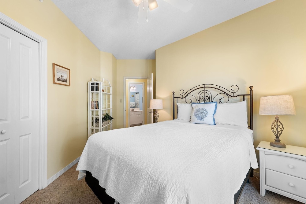 The Palms West 311