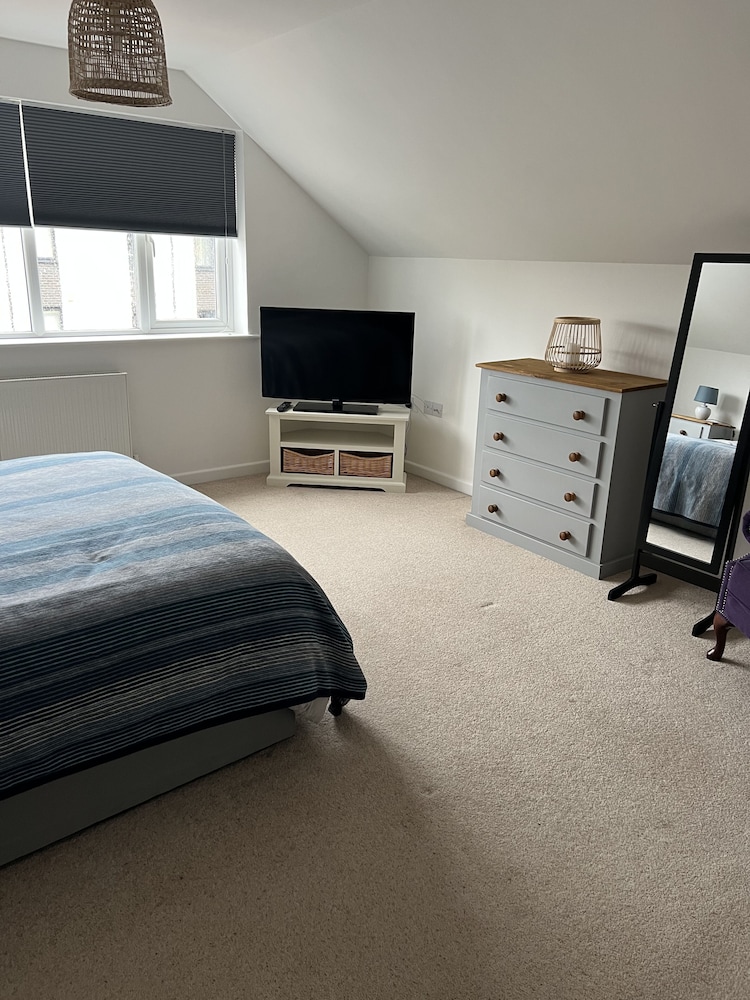 Bescot House, Bramble Hill, Bude, 4 bed det House
