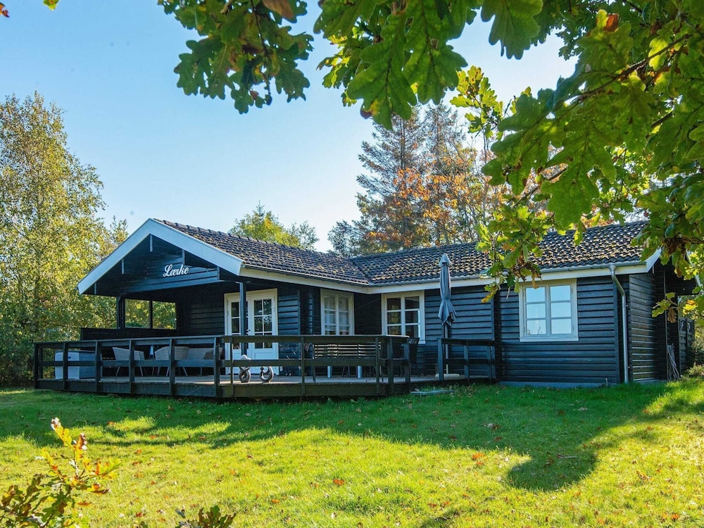 6 Person Holiday Home in Allingabro view 3