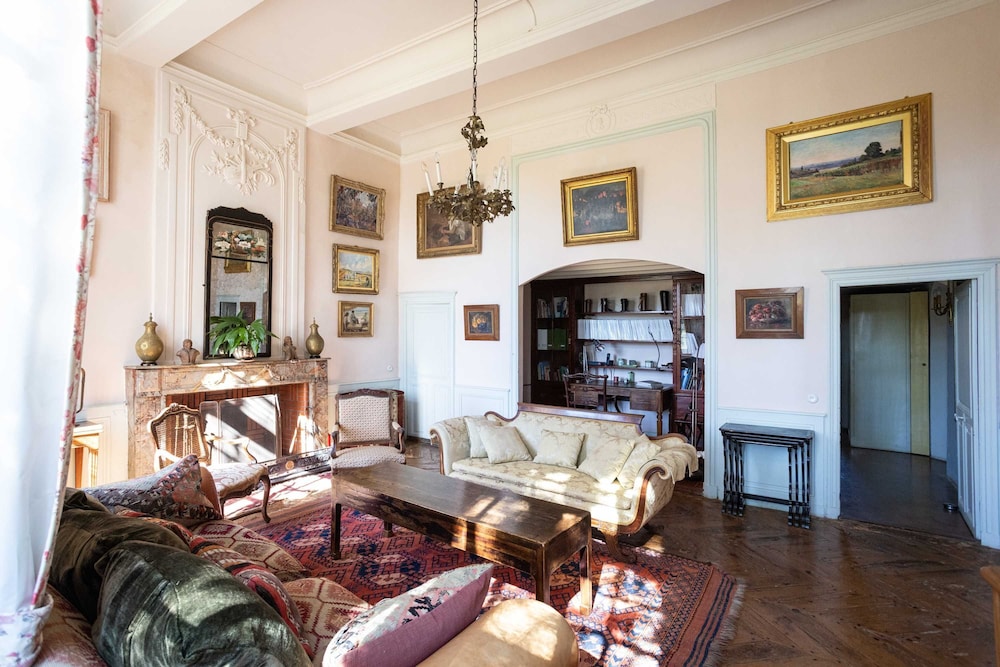 18th Century Ch Teau With Stunning Pool Gardens