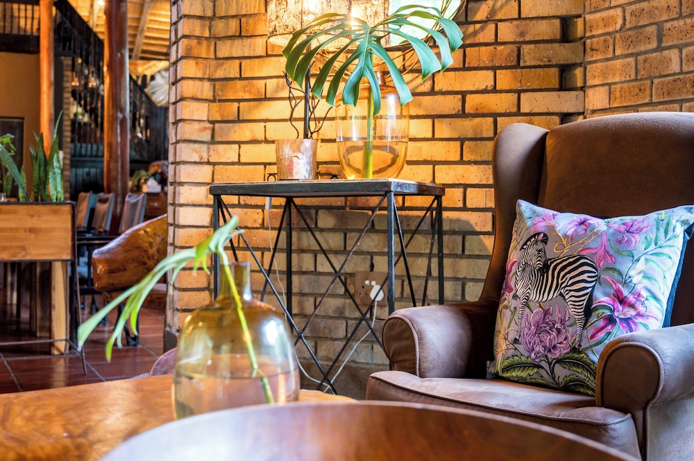 Sunbirds Oasis Lodge