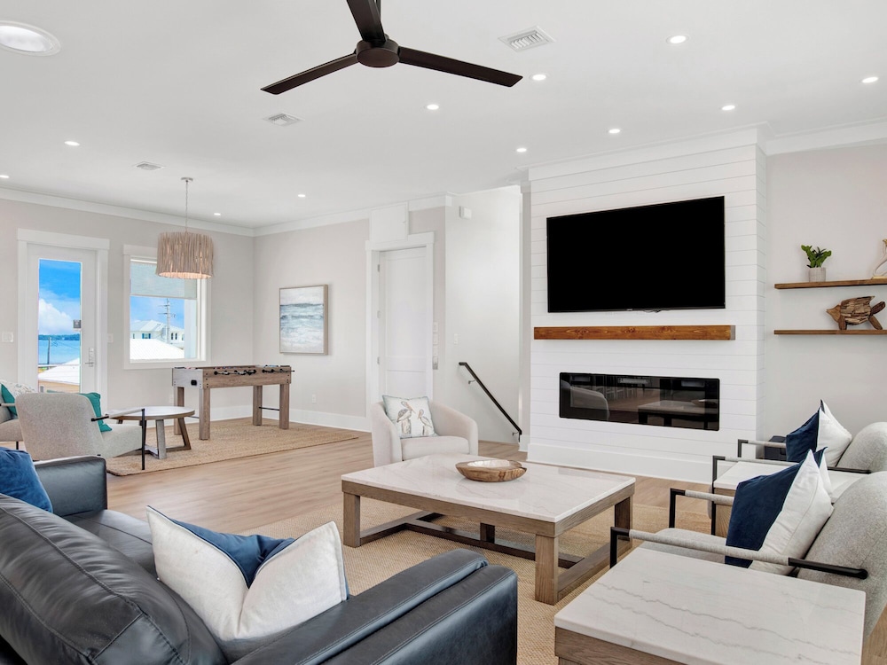 Navarre Dreams by Southern Vacation Rentals