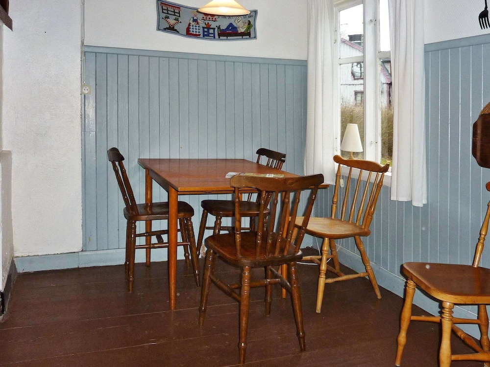 5 Person Holiday Home in Kalvsvik view 3