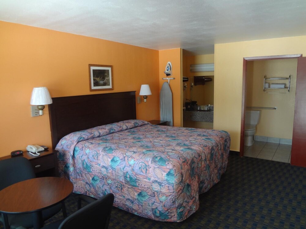 Antlers Inn - Property Image 20