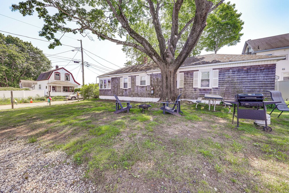 Walk to Pier & Ocean: Apt in Old Orchard Beach!