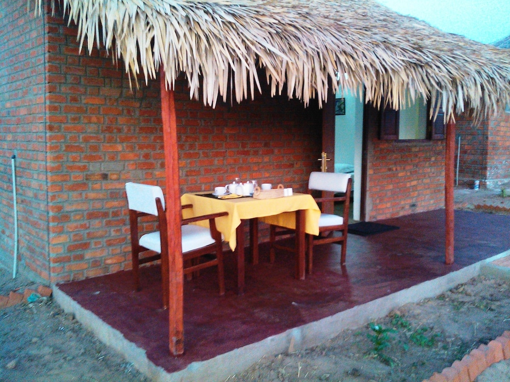 Blue Vanga Lodge