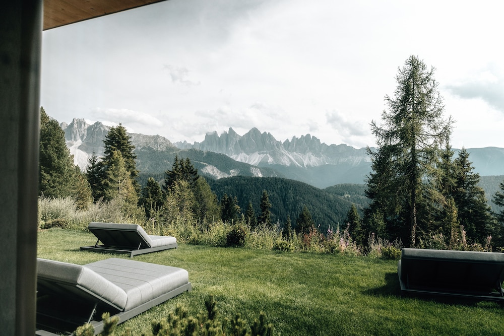 Anders Suites view 4