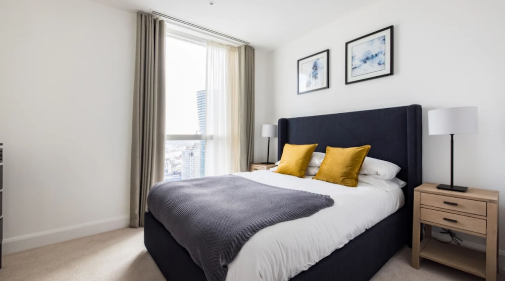 Charles Hope Apartment Canary Wharf