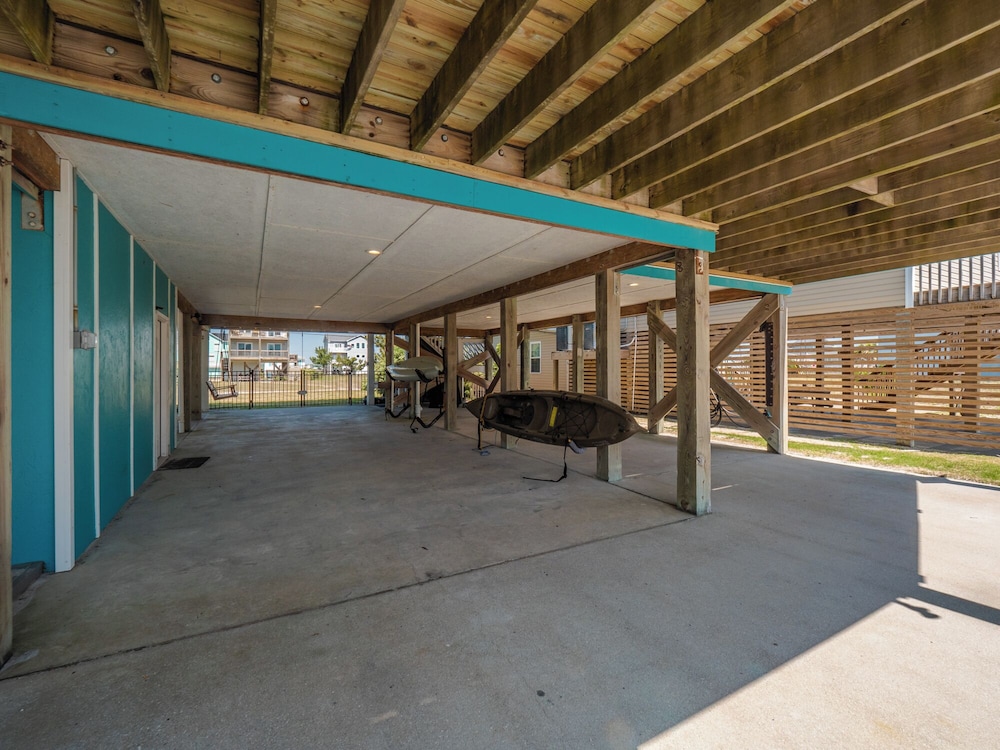 The Water Bear by Topsail Realty