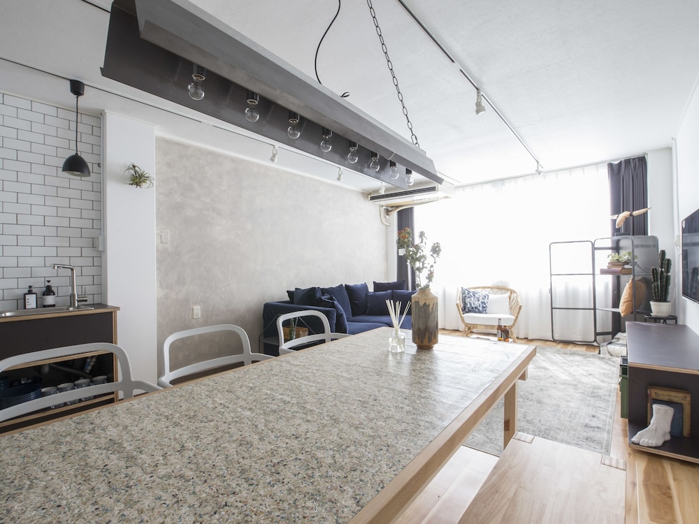 nid NAMBA Station House