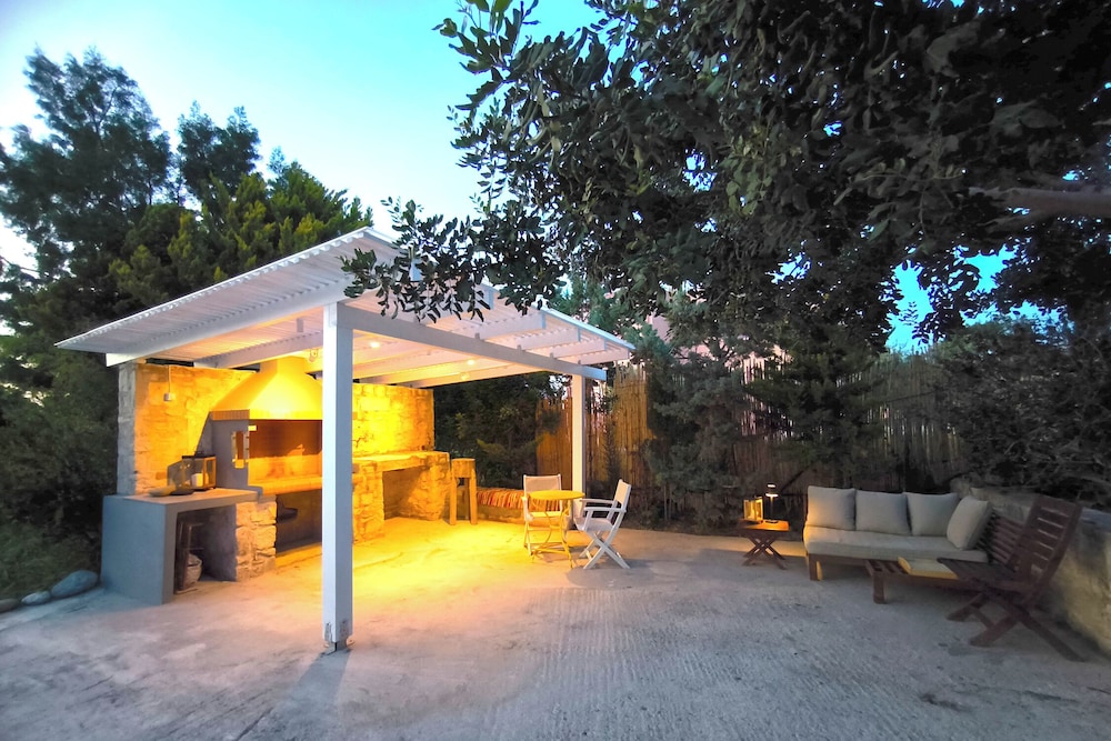 Villa Mirtylla luxury retreat. Pool Gym