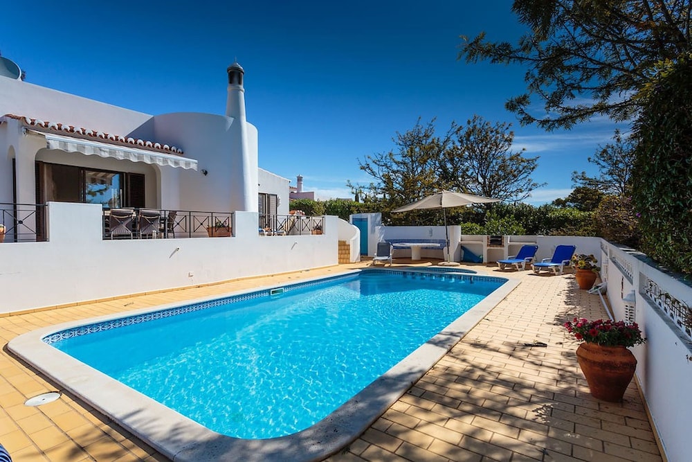 Floresta Fabulous Villa Close to Beach and Golf