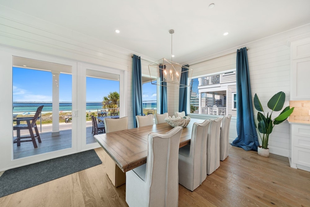 Teddy's Heaven 7 Bedroom Home