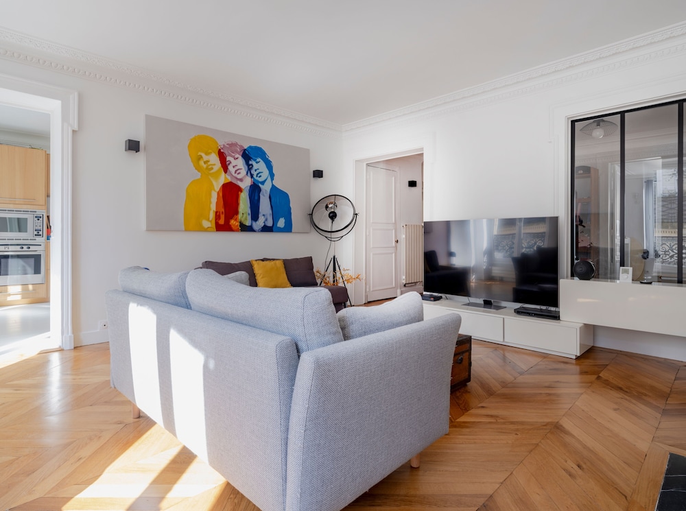 Paris Haussmann Elegant Residence