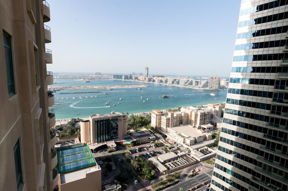 Marina Crown Tower