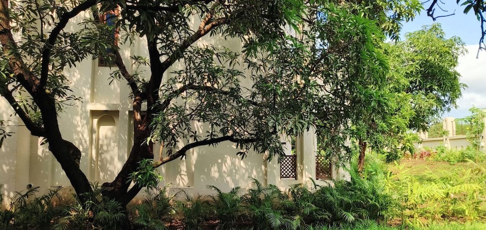 Le Casa Lion Resort - A Premium Resort In Sasan Gir