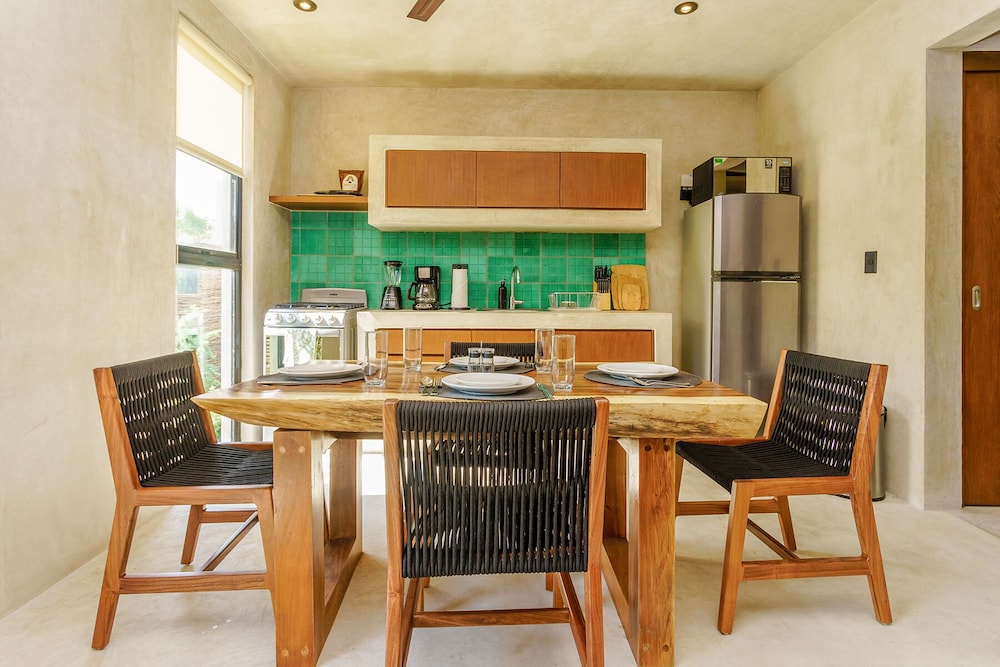 Eco-sustainable Luxury Between Beach Hotspots & Tulum Town by Stella Rentals